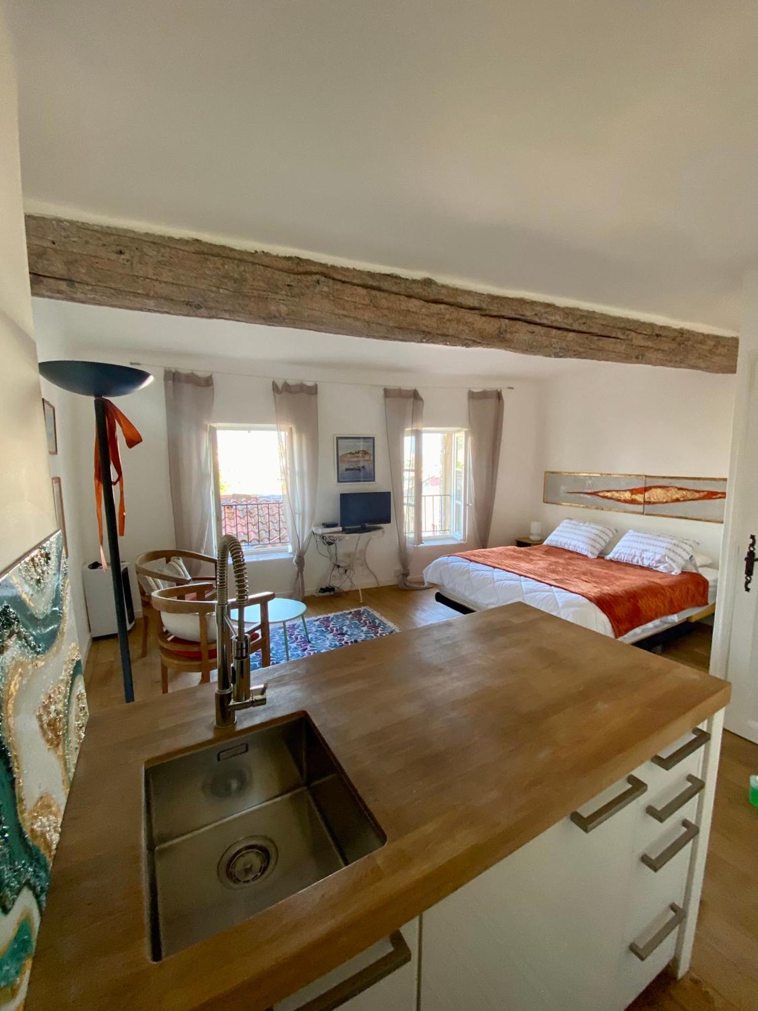Coeur Du Suquet Apartment *